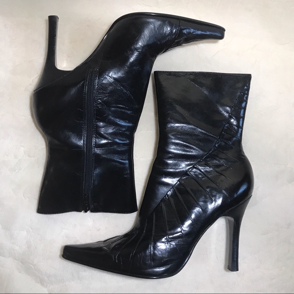 𝐍𝐈𝐍𝐄 𝐖𝐄𝐒𝐓 Y2K Pointed-Toe Boots - Picture 3 of 10